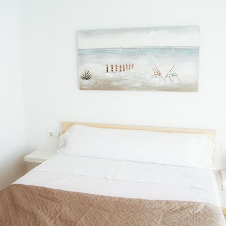 Sol Y Mar Apartments, A 200M De La Playa En El Centro سانتا بولا المظهر الخارجي الصورة